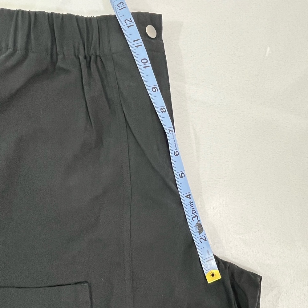 Oak+Fort Cotton Nylon Twill Cargo Shorts Black, Medium, 6-pockets 9” inseam - Picture 11 of 11